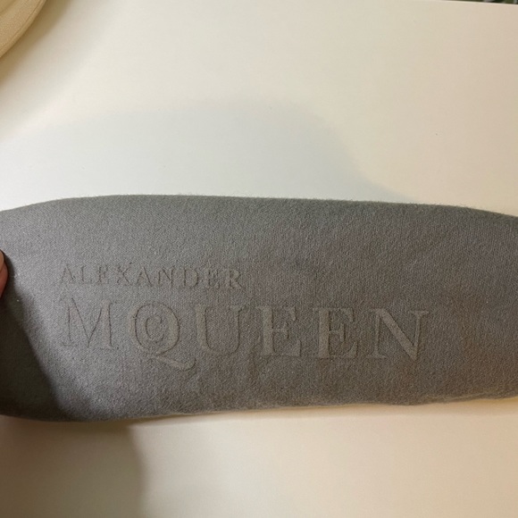 SOLD- Size 40 BEAUTIFUL Alexander McQueen black studded Sneakers - Picture 8 of 8